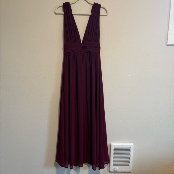 Lulus Maxi Dress Maroon Burgundy Formal Plunge Neckline Slit Size Small - Picture 4 of 8
